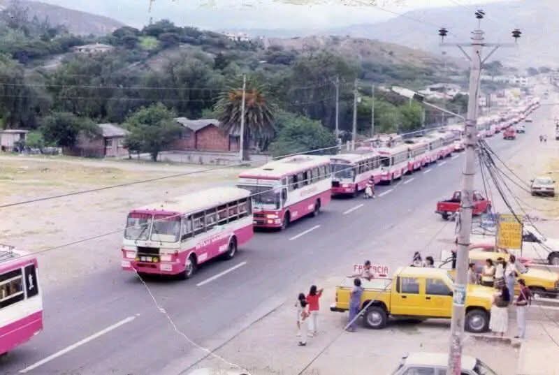 Caravana de unidades en Guayllabamba